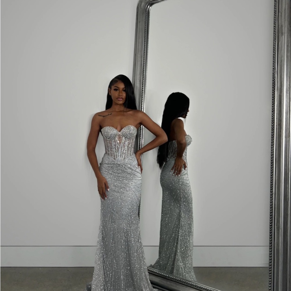 Strapless Silver Alglist “AITANA” Glitter Dress